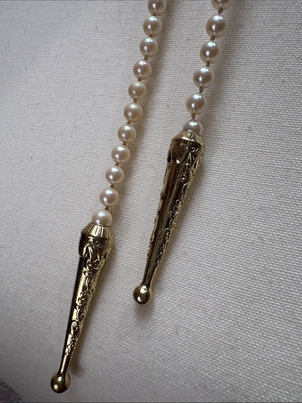 Pearl Lariat Necklace with Gold Accents - Women Jewelry - Picture 2 of 6